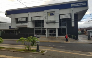Agencia del Banco Nacional Heredia (Parque de los Ángeles).
