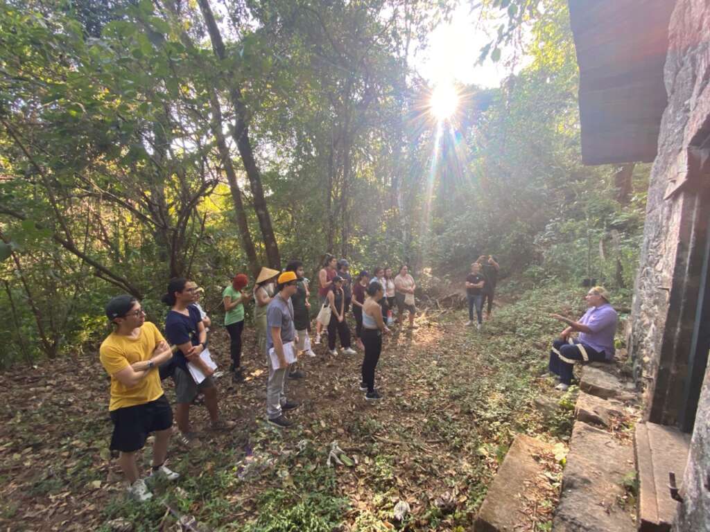 Gira de los estudiantes a Abangares. (Fotografía cortesía de ANAI). 