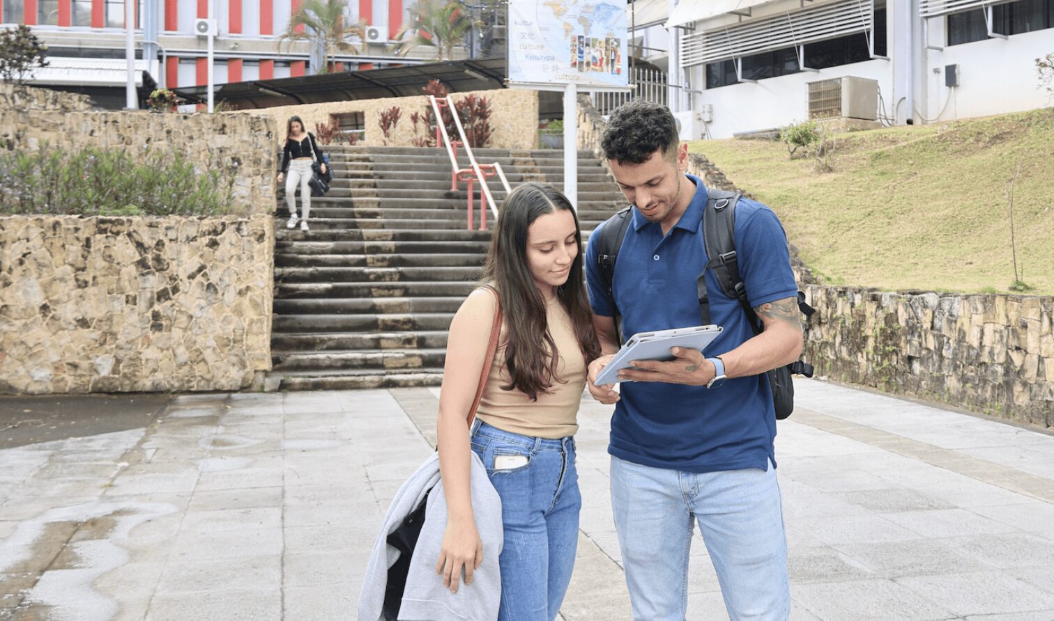 Ocho estudiantes obtienen nota perfecta en examen de admisión de la UNA