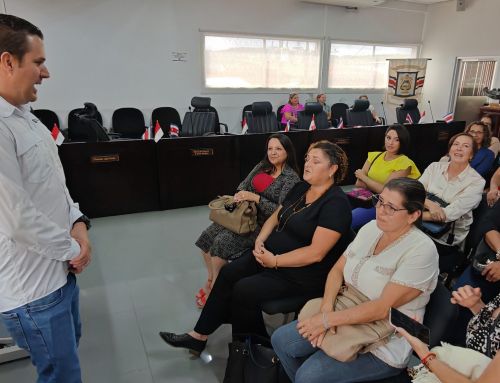 INDER apuesta por la autonomía de las mujeres rurales a través de emprendimientos textiles