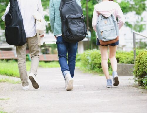  El exceso de ayuda debilita la responsabilidad en los adolescentes