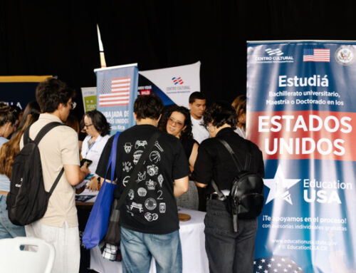 Jóvenes ticos con alto rendimiento académico podrán aplicar a beca para estudiar en EE. UU.